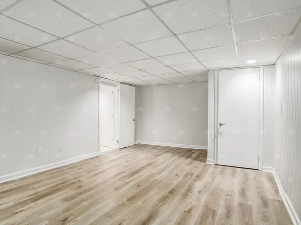 11255 Calico Dr, Kansas City, MO 64137