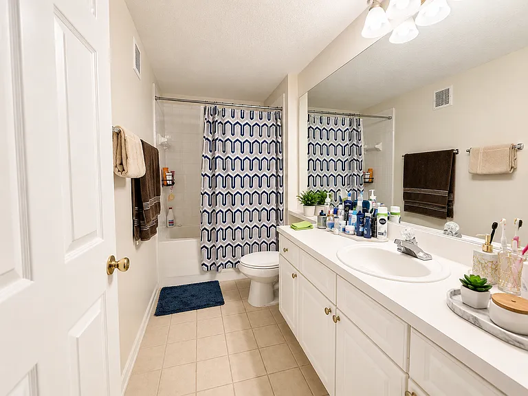 14304 Fredricksburg Dr #409 — Photo 8