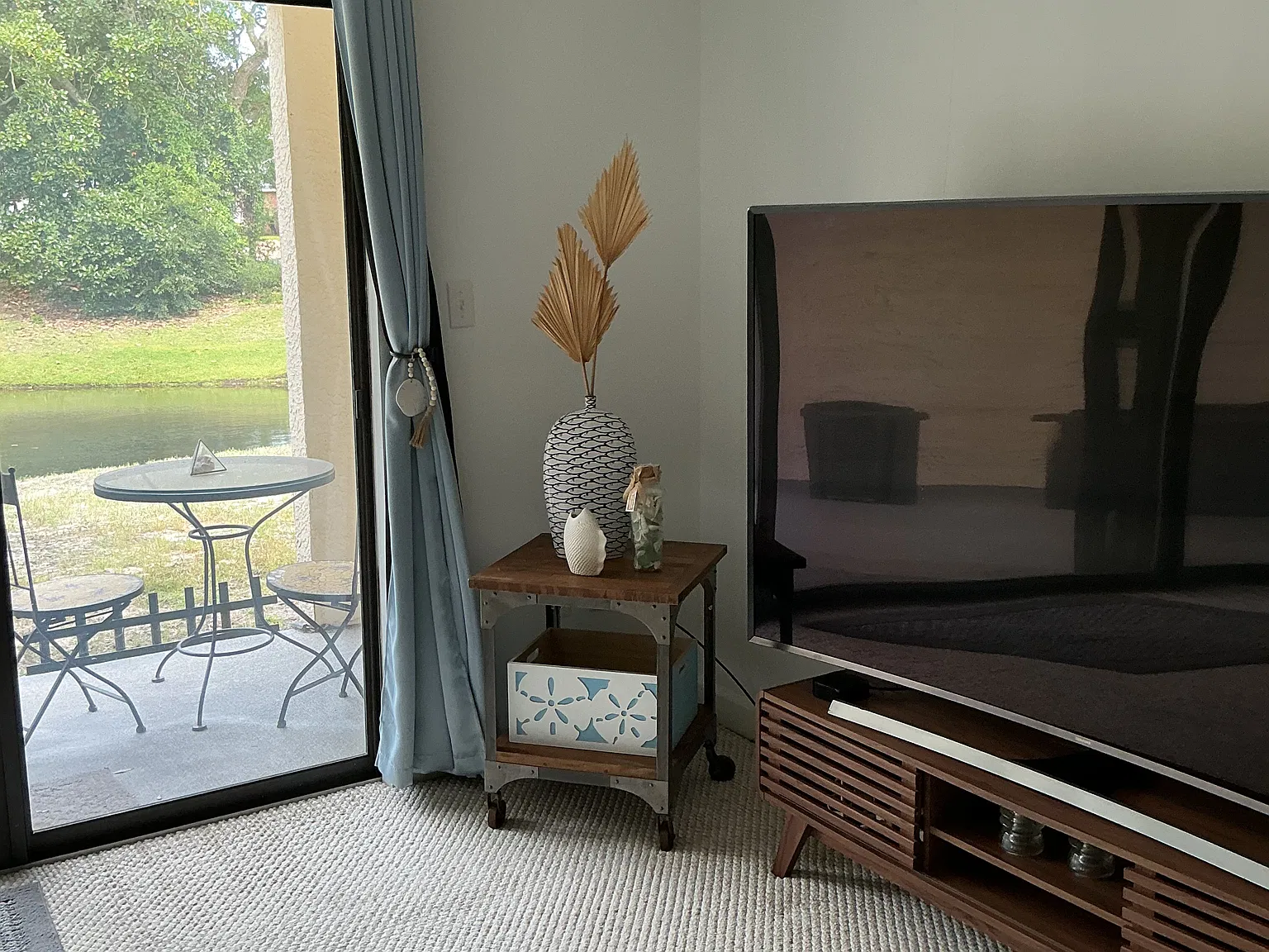 1 bed, 700 sqft, $1,600 — Photo 2