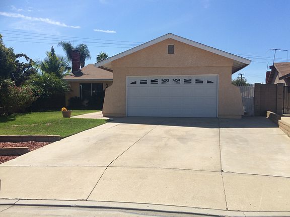 garage/RV parking