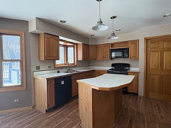 5th image of 37211 N Sistina Ave