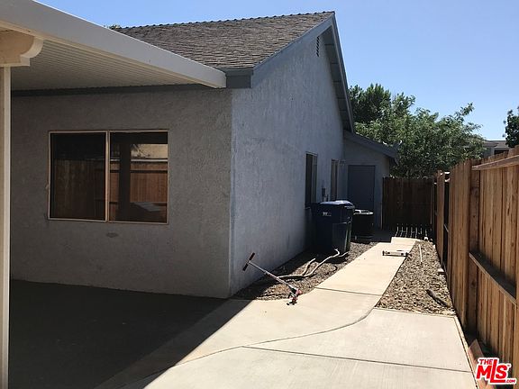 3rd image of 43636 Carefree Ct