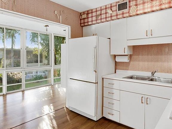 3rd image of 4143 57th St N APT 603