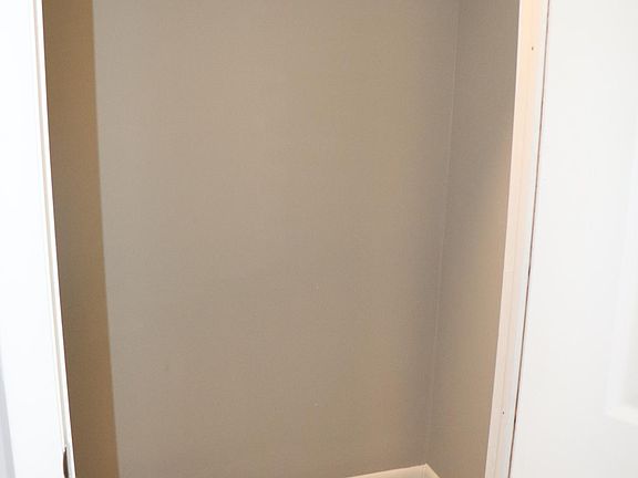 3rd image of 2457 New York Ave #1