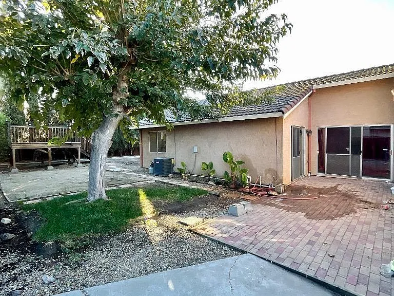 3400 Crowley Ct — Photo 7