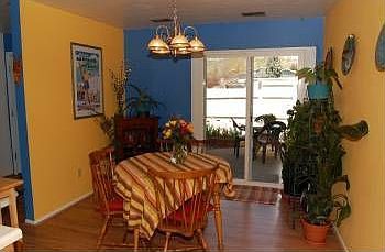 2nd image of 2661 Sherwood Cir #B-1