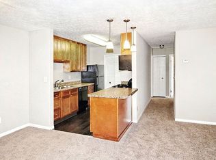 32500 Monroe Ct APT 203, Solon, OH 44139