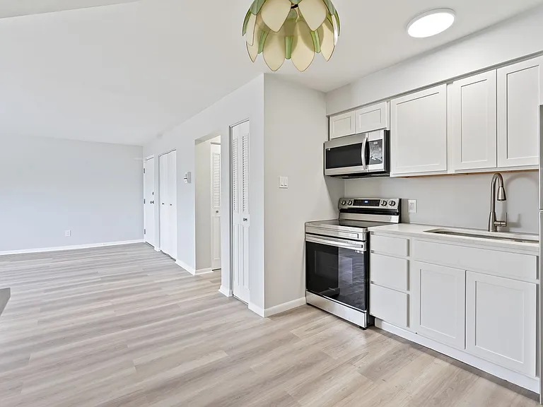 110 Butler St — Photo 8