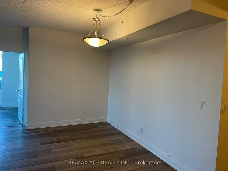 7165 Yonge St #1902 — Photo 6