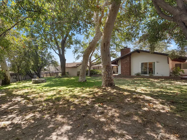 5040 Gould Ave — Photo 34