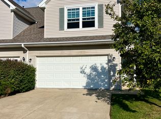 1108 Doral Dr, Bloomington, IL 61701