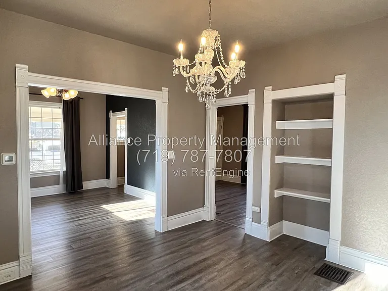 743 N Walnut St — Photo 8