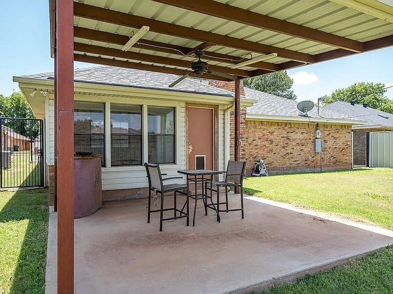 4808 Mount Everest Dr — Photo 34