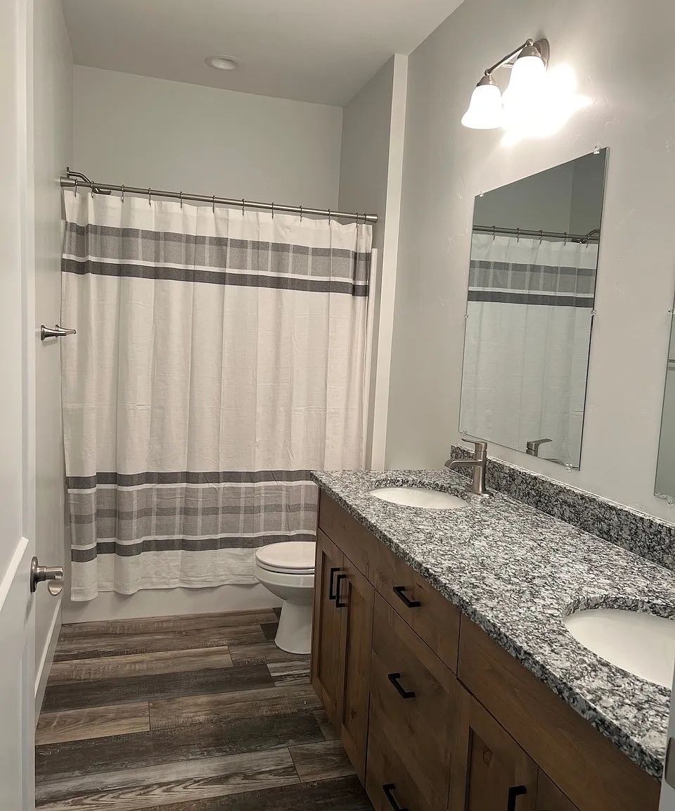 2 bed, 1145 sqft, $2,450 — Photo 2