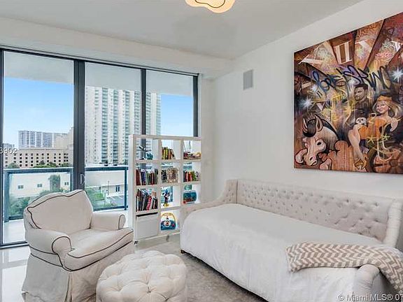 3rd image of 3250 NE 188th St APT 508