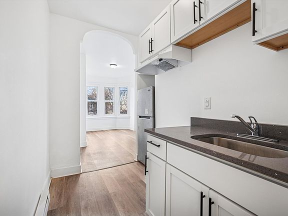 4th image of 1216 N 41st St APT 2R