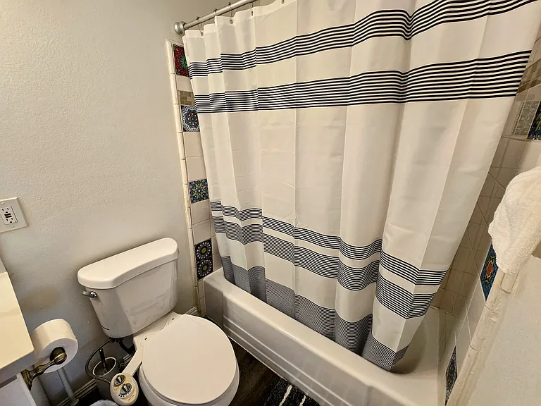 2548 E Wilson Ave — Photo 79