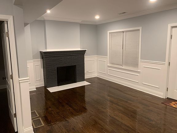 5th image of 11118 S Wallace St
