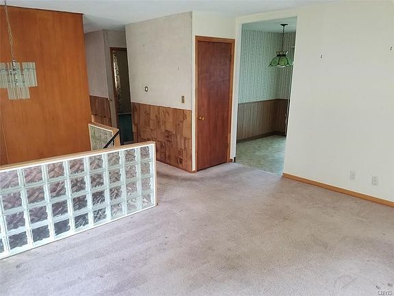2nd image of 110 Daywood Dr