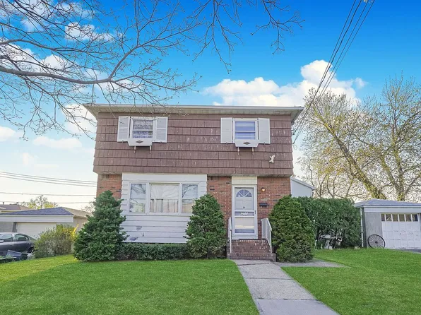 18 Levit Ave, Staten Island, NY 10314
