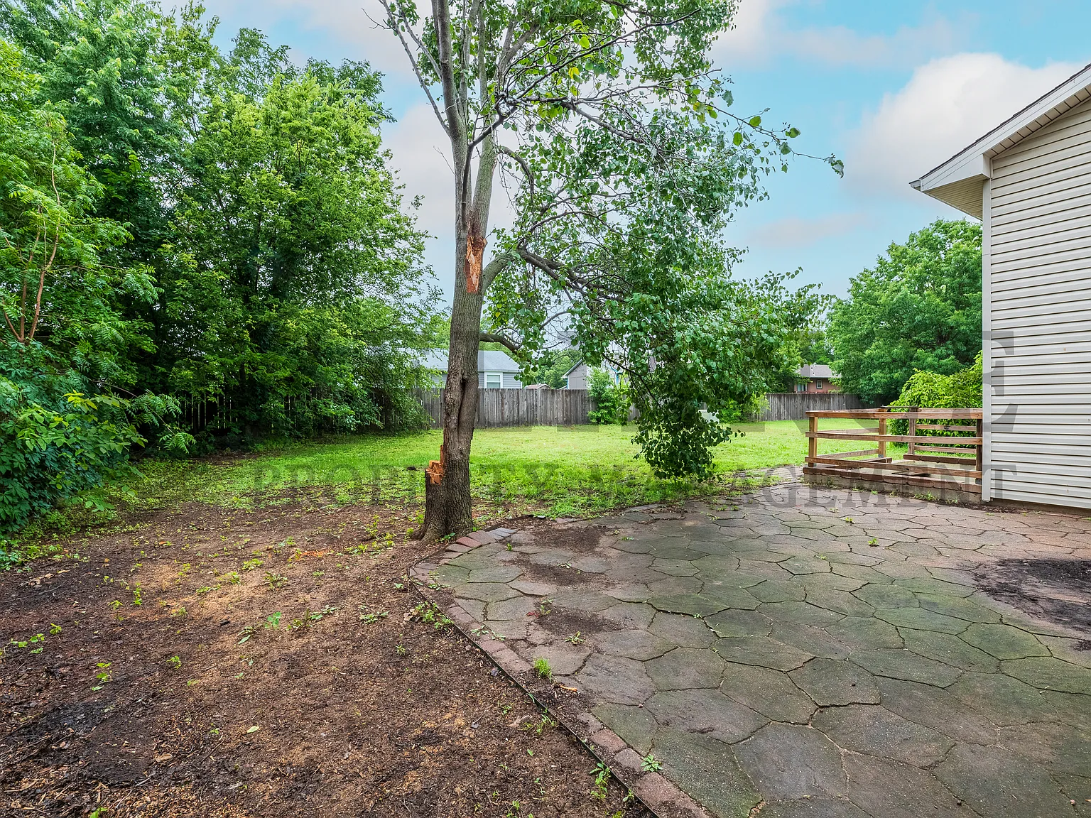 2013 N Parkridge Ct - 1 — Photo 3
