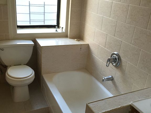 5th image of 280 E 21st St APT 1D