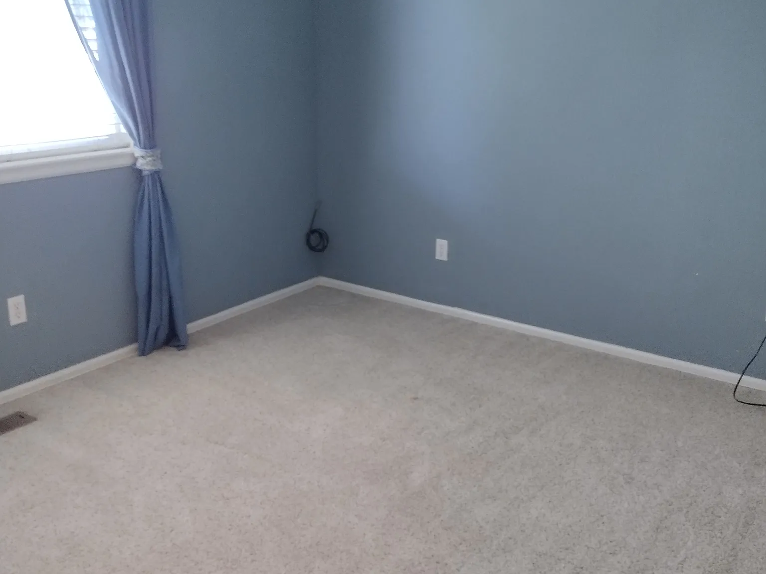 4 bed, 2519 sqft, $3,397 — Photo 3