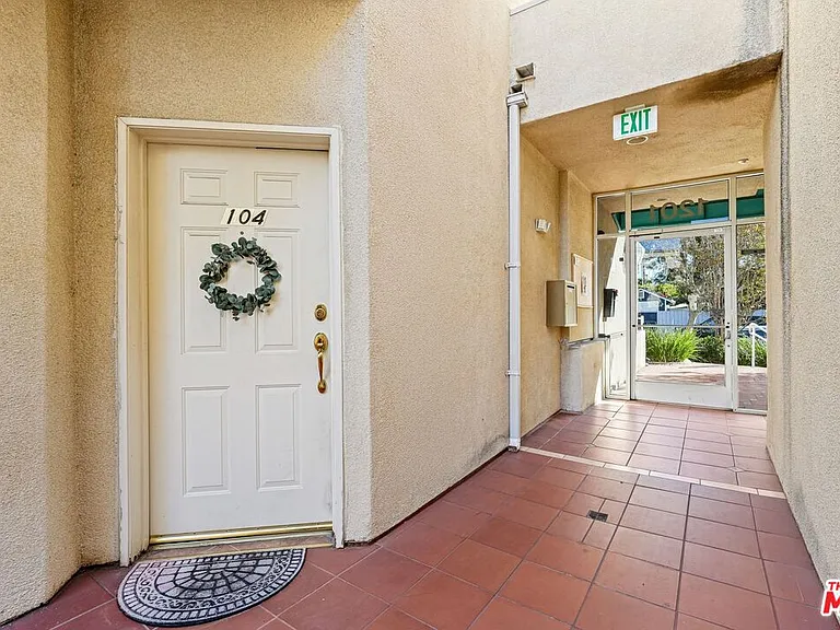 1201 Viola Ave #104 — Photo 15