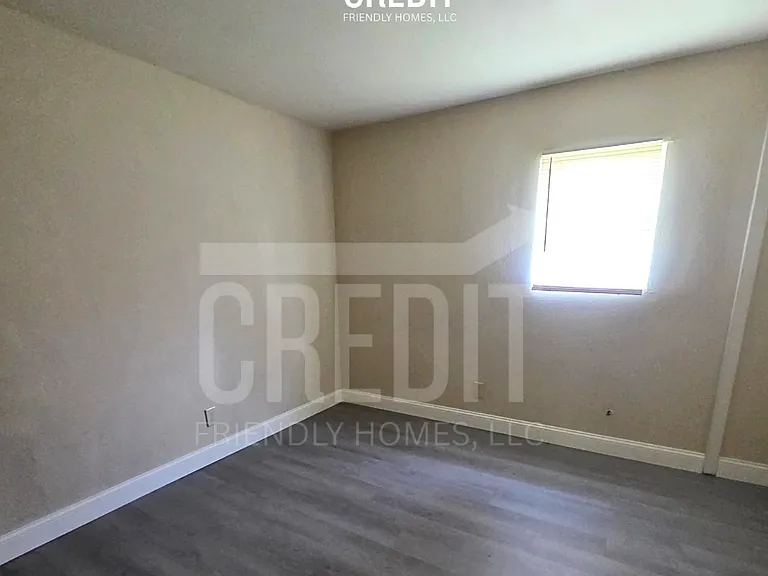 801 Cantrell Heights St — Photo 9