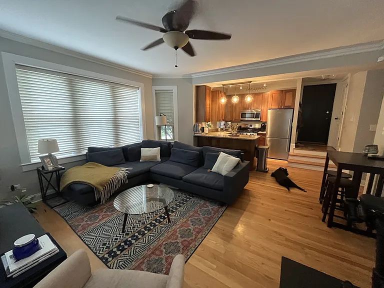 4901 N Leavitt St #1B — Photo 2