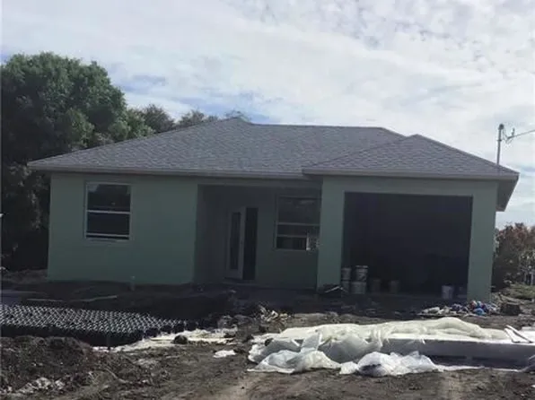 2713 7th St W, Lehigh Acres, FL 33971