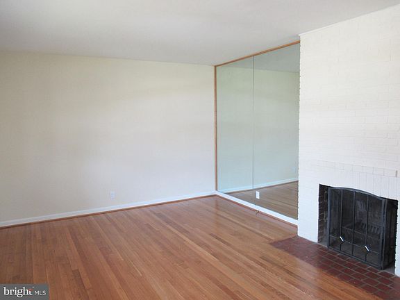 4th image of 3520 Paul St