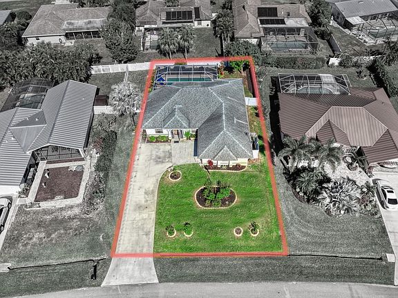 3rd image of 1149 SE Cambridge Drive
