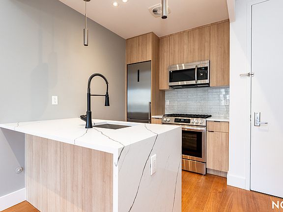 5th image of 675 E 32nd St #40