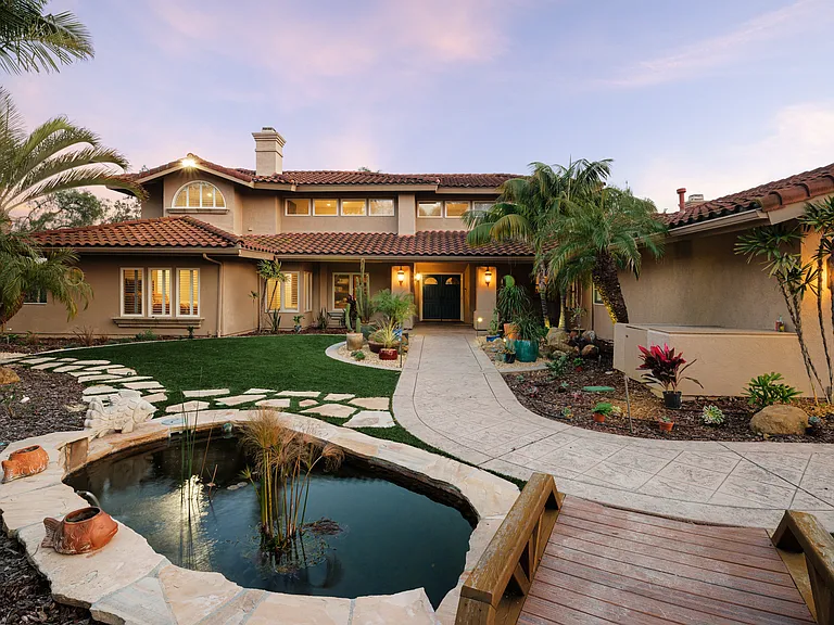 Country Rose Cir — Photo 39