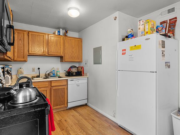 5th image of 718 W 1720 N APT 225