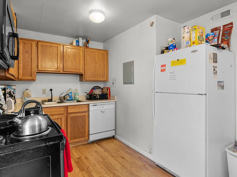 718 W 1720 N #225 — Photo 5