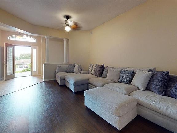 3rd image of 3552 Macauley Ct