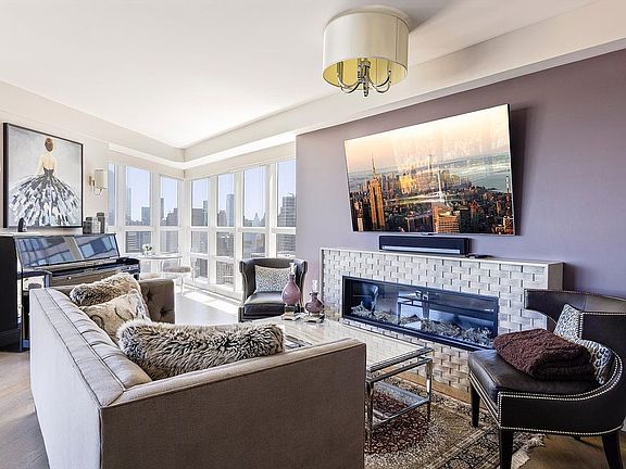 4th image of 146 W 57th St APT 57D