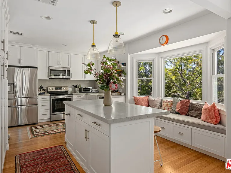 2930 Angus St — Photo 9