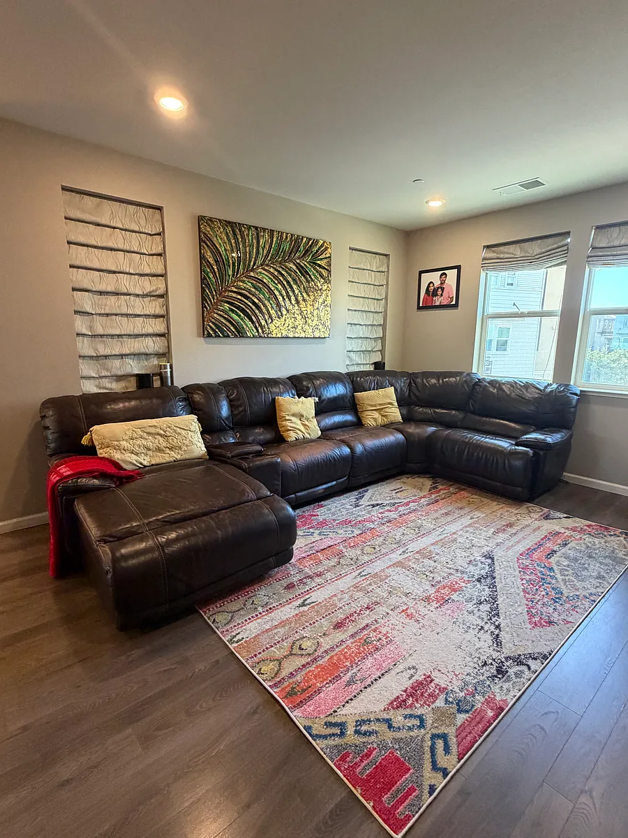 Building Photo - 1138 California Cir