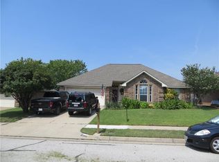 7925 Hunters Glen Dr, Watauga, TX 76148