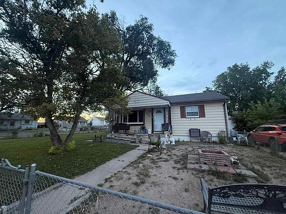 2nd image of 1702 Sky Rd