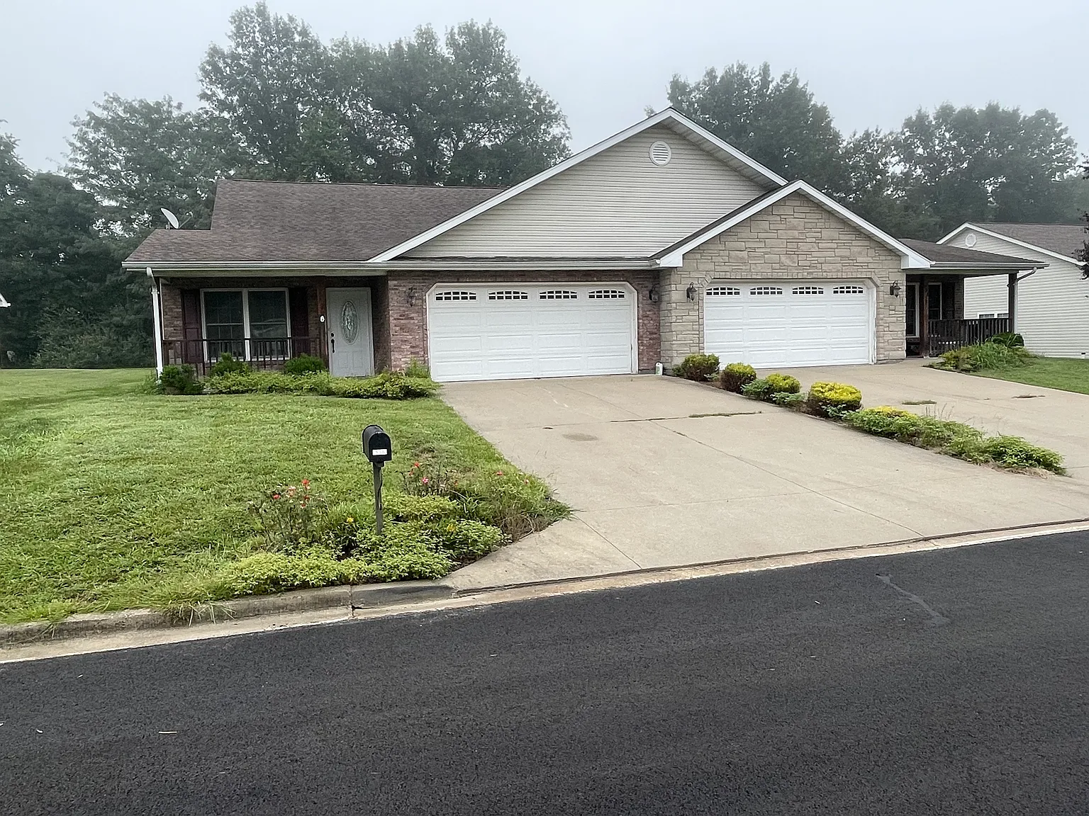 536 Timberline Dr — Photo 1