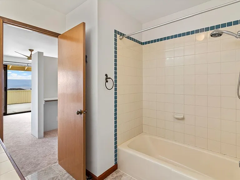 560 Kuikahi Dr — Photo 46
