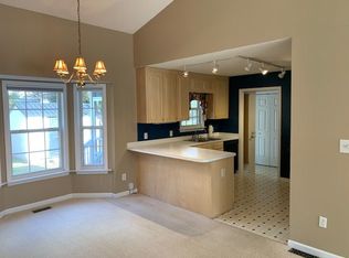 1204 Golden Slipper Ct, Zebulon, NC 27597