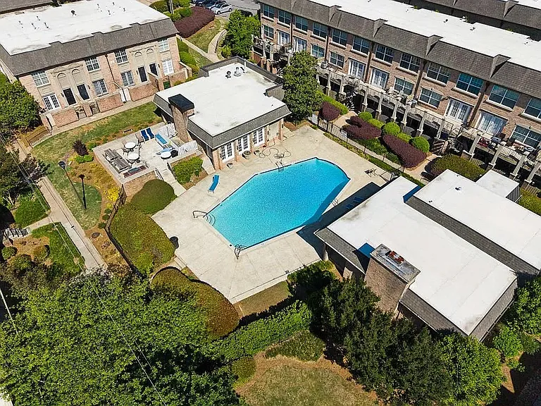 6980 Roswell Rd #C13 — Photo 46