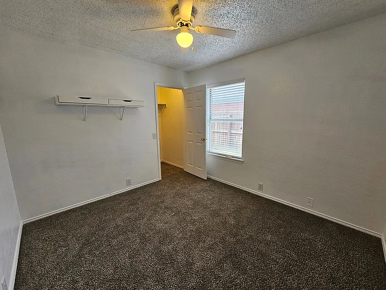 1128 Marshall Dr — Photo 24