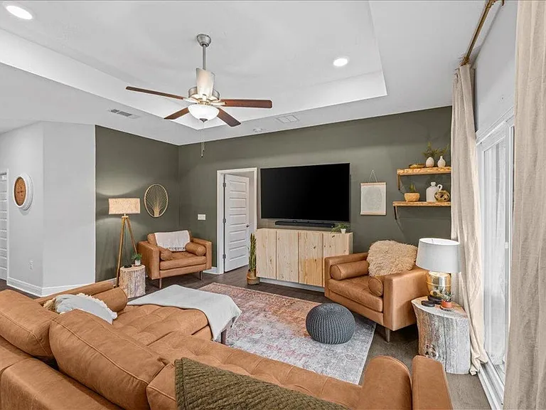 5333 Longhorn Trl — Photo 12