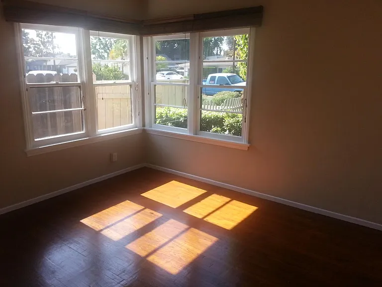 950 W Almond Ave — Photo 13